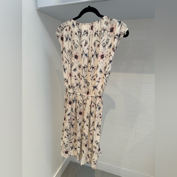 Velvet Brand light floral summer dress. - Picture 4 of 4